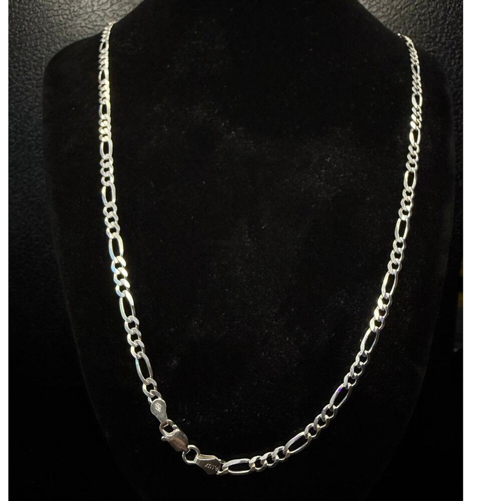 Solid 925 Italian Sterling Silver Figaro Chain Necklace 22" Long 4.5mm Long - Picture 3 of 7